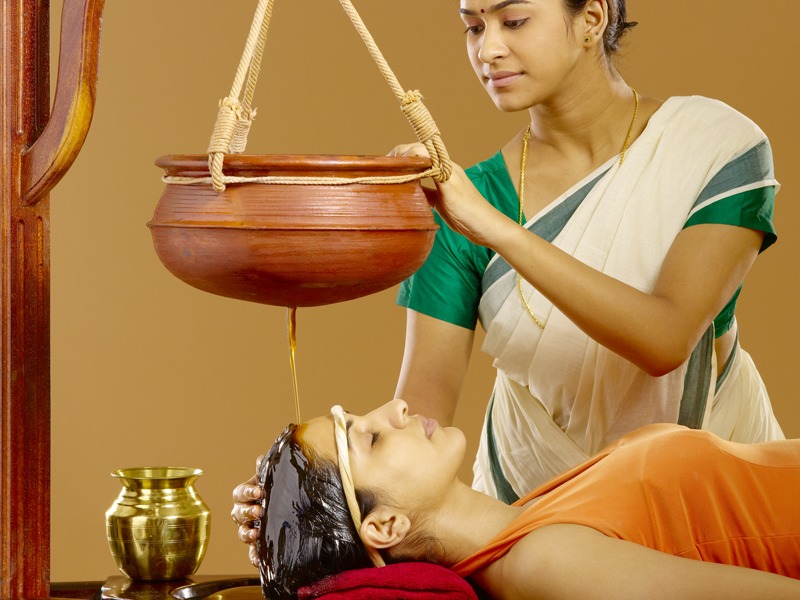 Shirodhara therapy